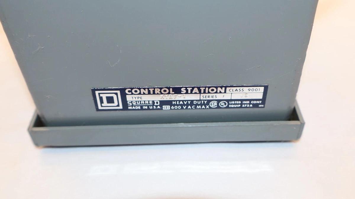 SQUARE D KYAF-1 , KYAF1 Series F Control Station Enclosure USA (NOS)
