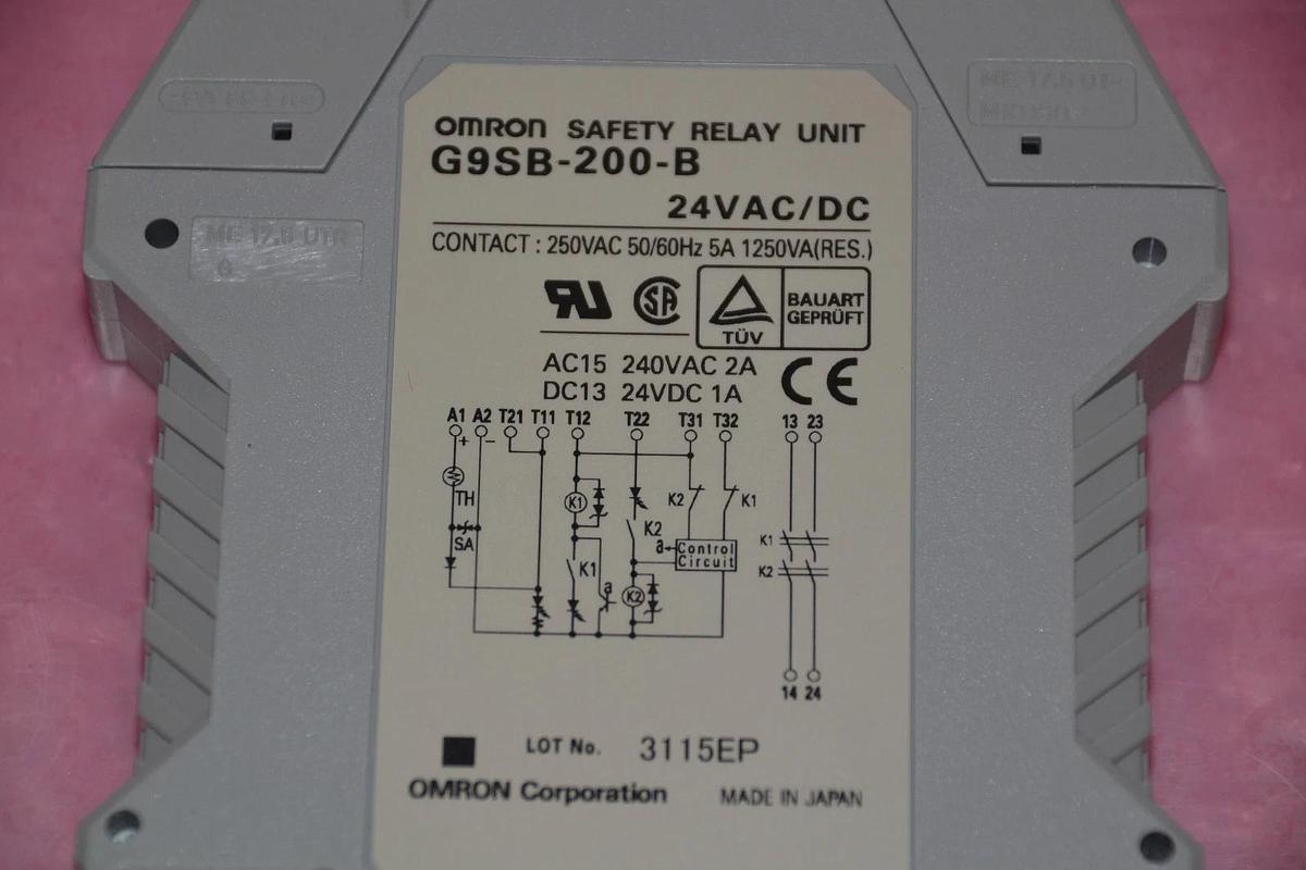 Used OMRON SAFETY RELAY G9SB-200-B G9SB 200 B G9SB200B 24VAC/DC