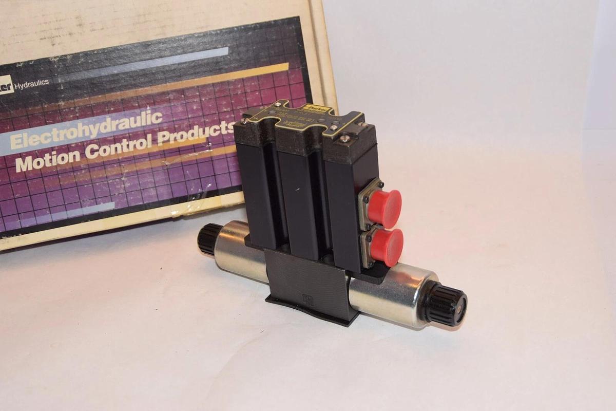 (NEW) PARKER D1FLE01CCNTJ0030 5000Psi 345Bar , 500psi 35Bar Servo Valve