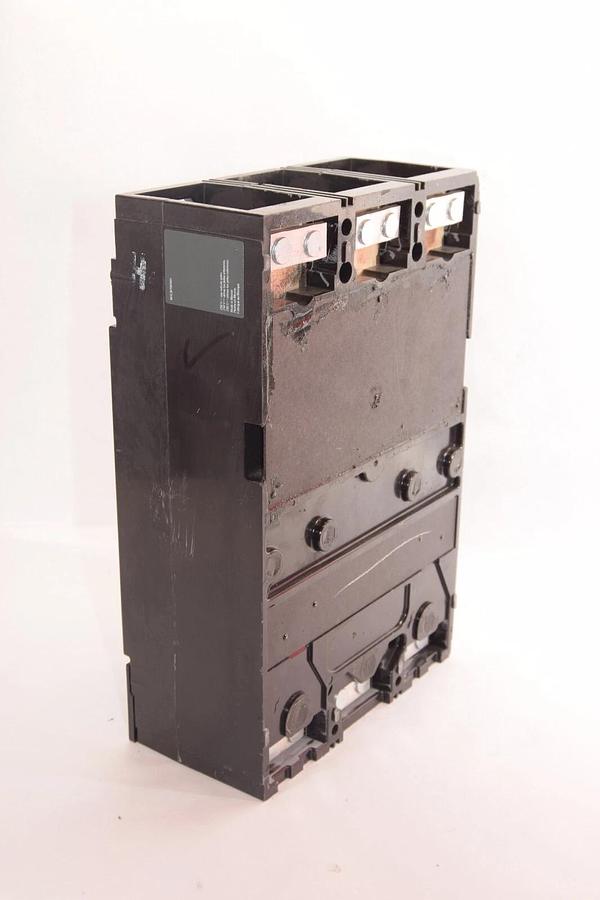 Used SQUARE D MH 700A MH700A 12-718012-36 700 Amp 3P Circuit Breaker