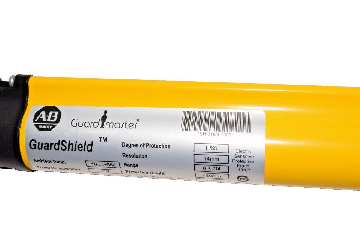 Used Allen Bradley Guardmaster AB Safety light curtain 440L-R4J0480YD Reciever