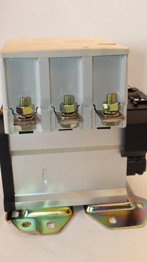 (NEW) CHINT NC2-400 NC2400 NC2.400 120V 50/60Hz AC Contactor