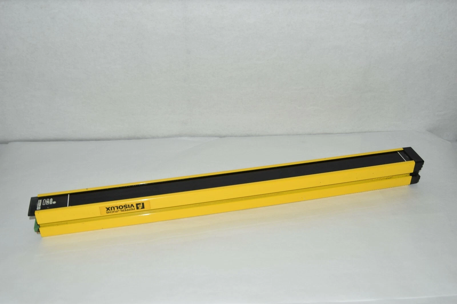 Used PEPPERL + FUCHS Visolux SLC14-600-R/31 417882 Photo Safety Sensor