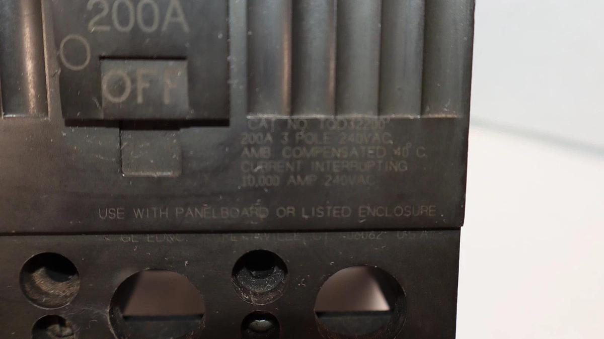 Used GE Circuit Breaker TOD32200 200A 200 Amp 3 Pole General Electric 3p