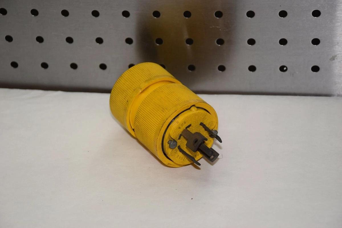 GE GENERAL ELECTRIC L21 30A 120/208V 3 PHASE MALE LOCKING PLUG NEW