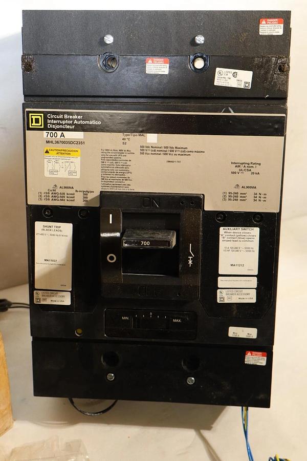 SQUARE D Circuit Breaker MHL3670035DC2351 700 Amp 700A Shunt Aux NOS cosmeticdmg