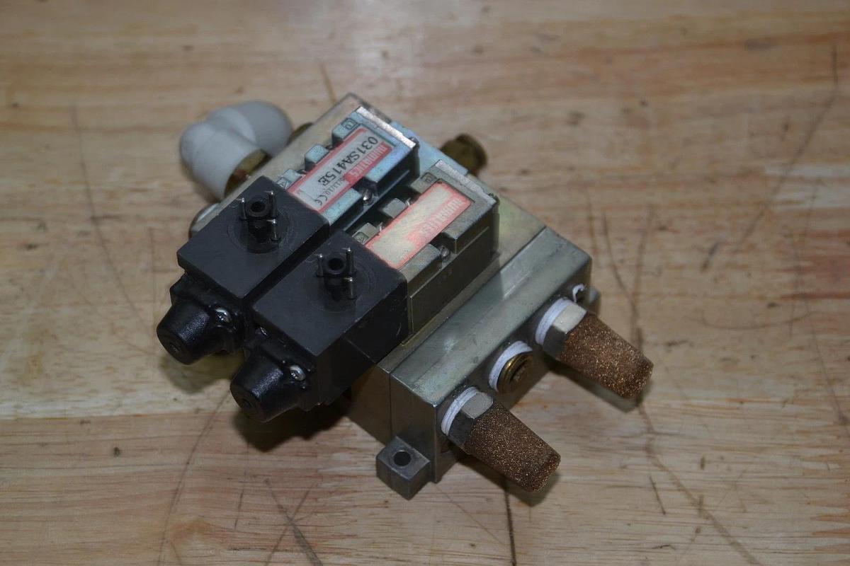 Used NUMATICS 031SA415E 24V DC 6W SOLENOID VALVE