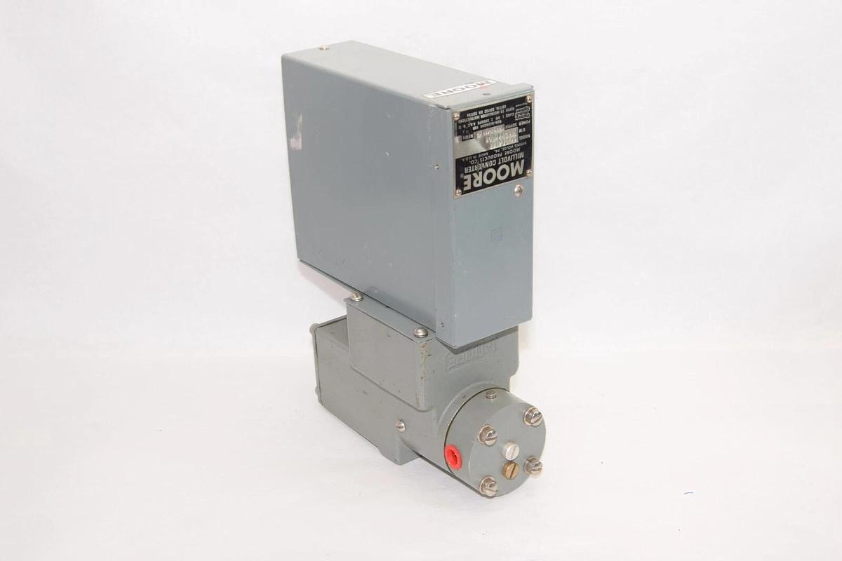 (NEW) MOORE 7730CJHAF 115V 50/60Hz Millivolt Converter