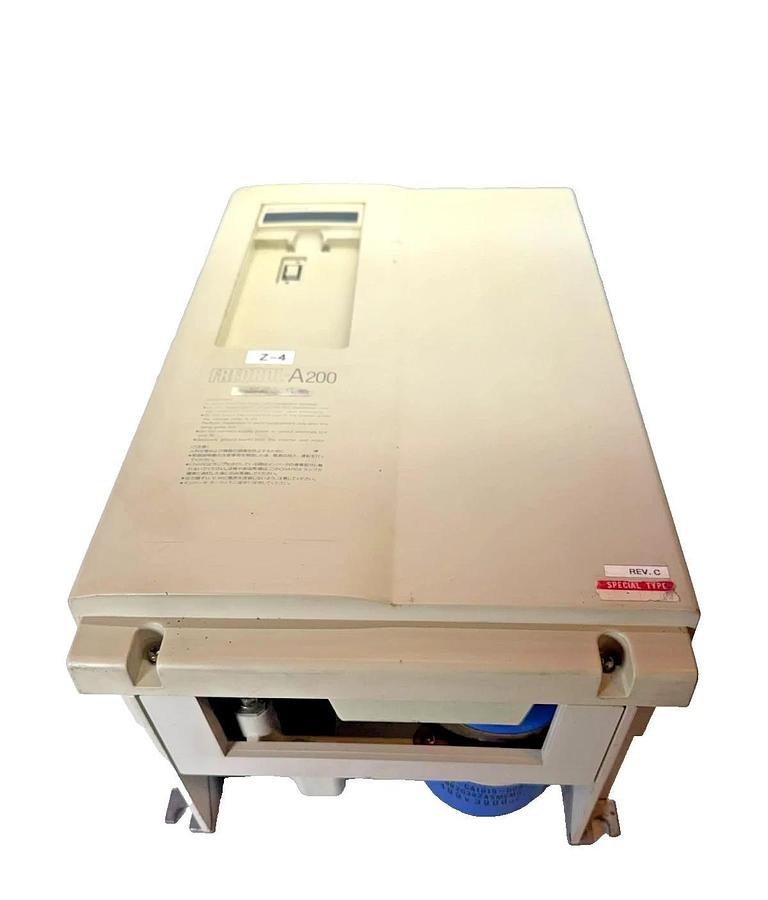 Used Mitsubishi Freqrol A-200 20HP Inverter Drive FR-A220E-15K-TF2 FRA220E15KTF2