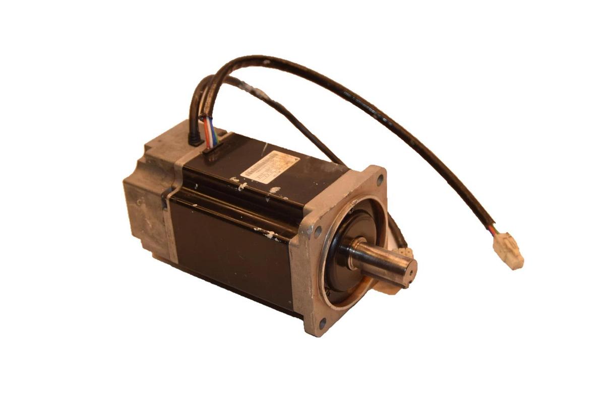 Used Yaskawa AC Servo Motor SGML-08AF14 750W 200V 4.4A N.m 2.39 r/min 3000 Ins. B