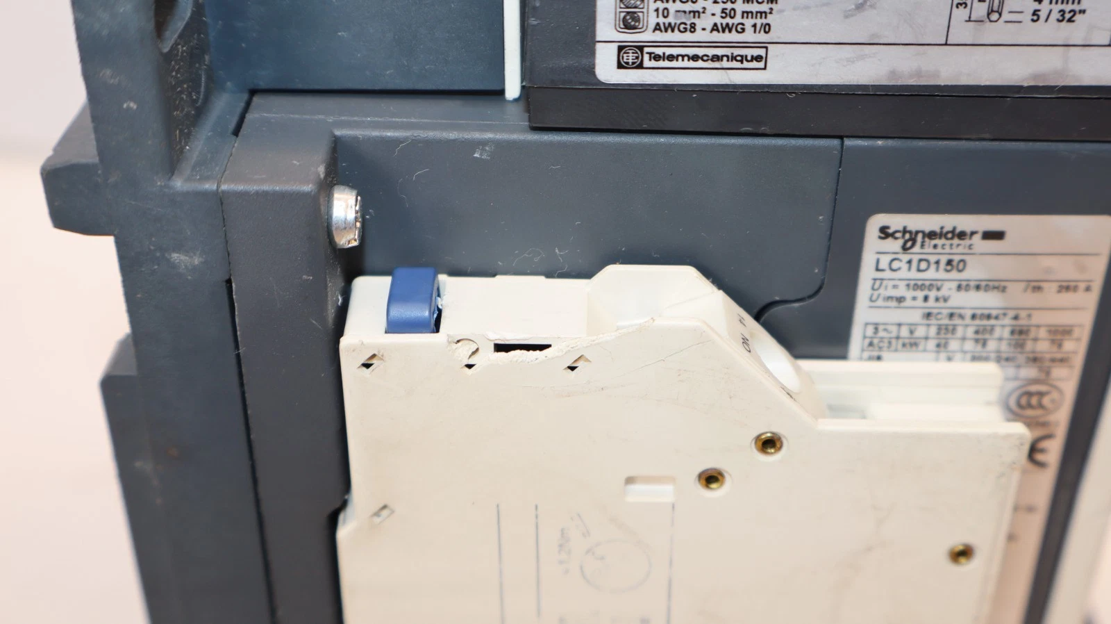 Schneider Electric Contactor LC1D150 1000V 250A 20V coil 3ph (New, READ)