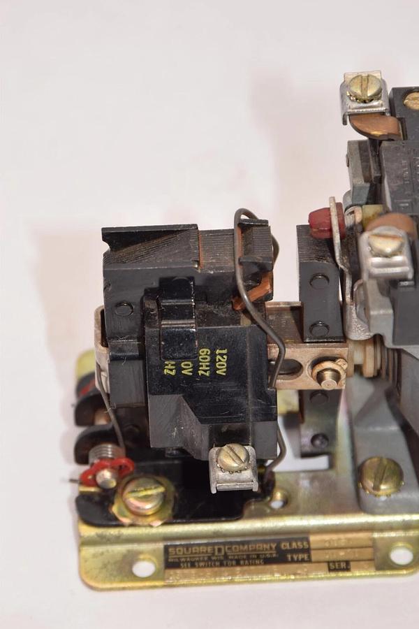 Used SQUARE D 9050 A0-1D 9050A01D Pneumatic Timing Relay 120V Coil