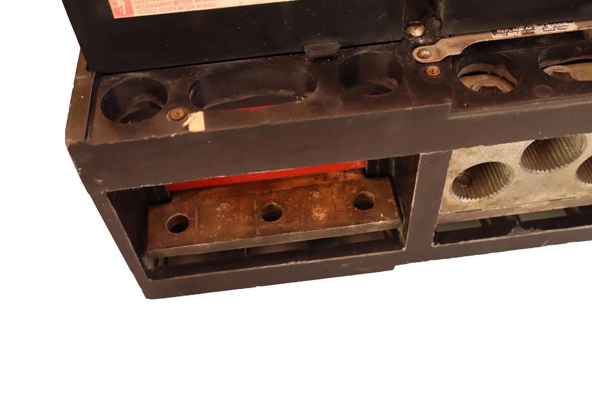Used Square D 600A Circuit Breaker NA36600 600 Amp Frame 3Pole