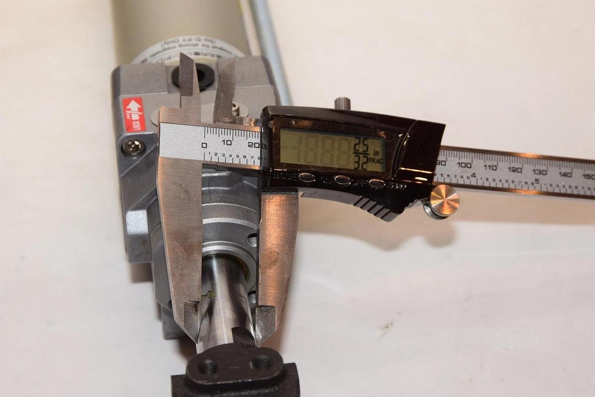 (NEW) SMC CLK1PA50-100Y-B Pneumatic Cylinder With Clamp