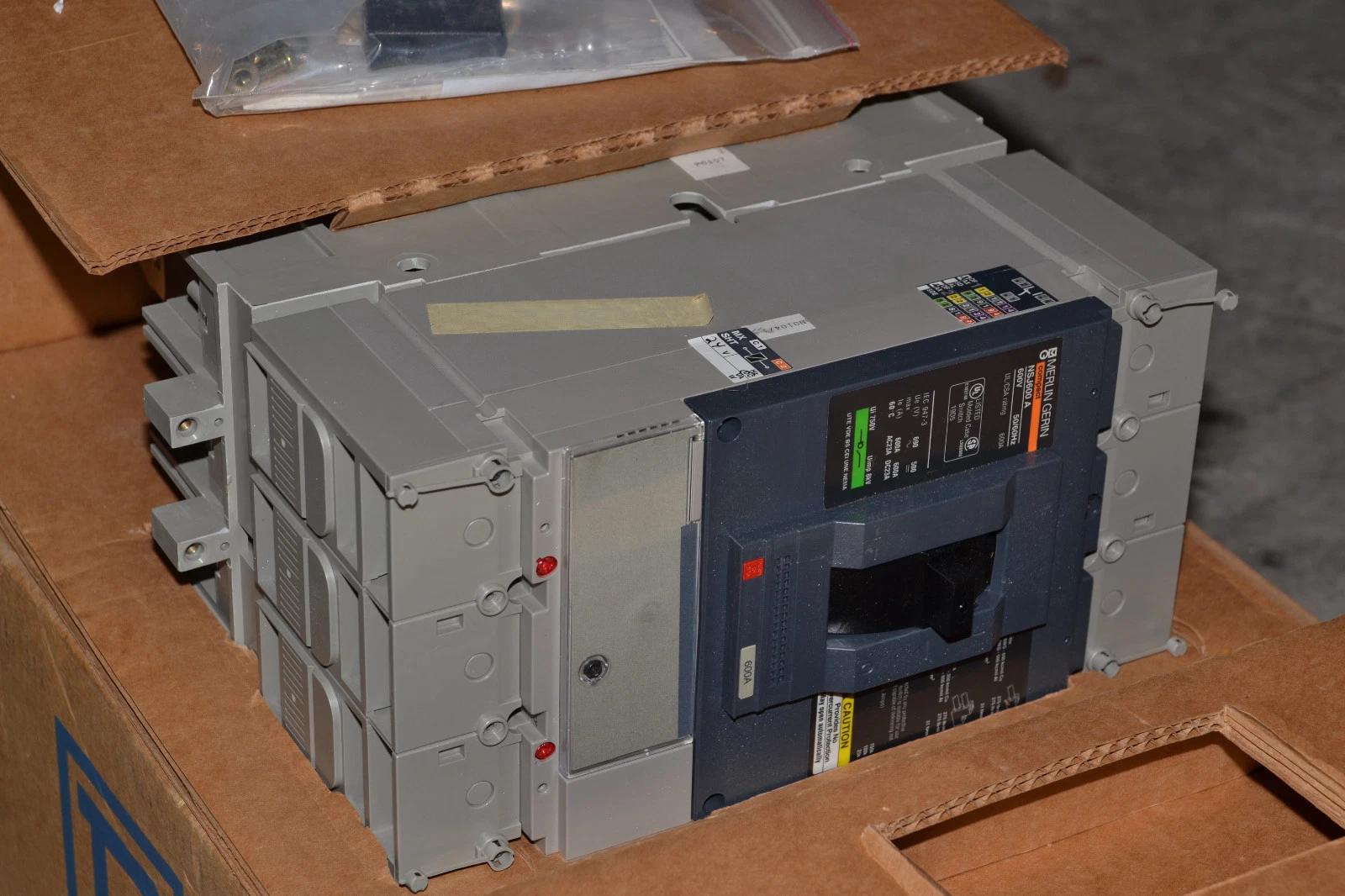 New MERLIN GERIN NJHN36000S60ABSO NSJ600a breaker 600 600A 600AMP 600 AMP