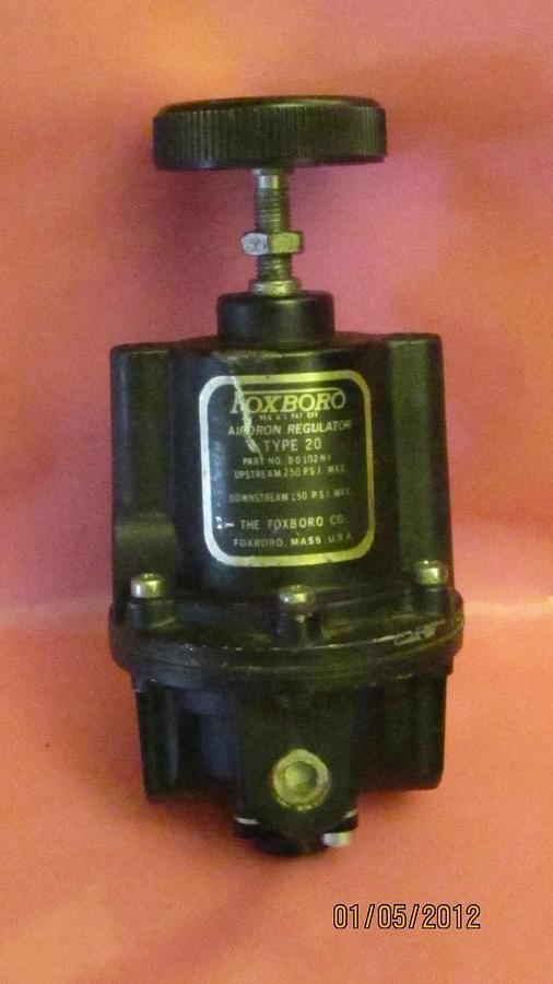Used FOXBORO AIRDRON REGULATOR 20 B0102NY 250 PSI