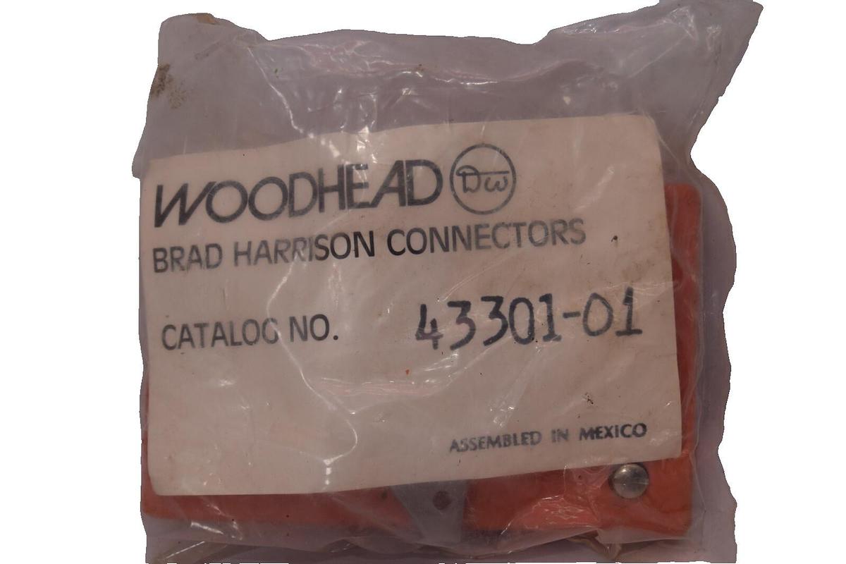 (NEW) WOODHEAD / BRAD HARRISON 43301-01  4P Angle Receptacle , Orange
