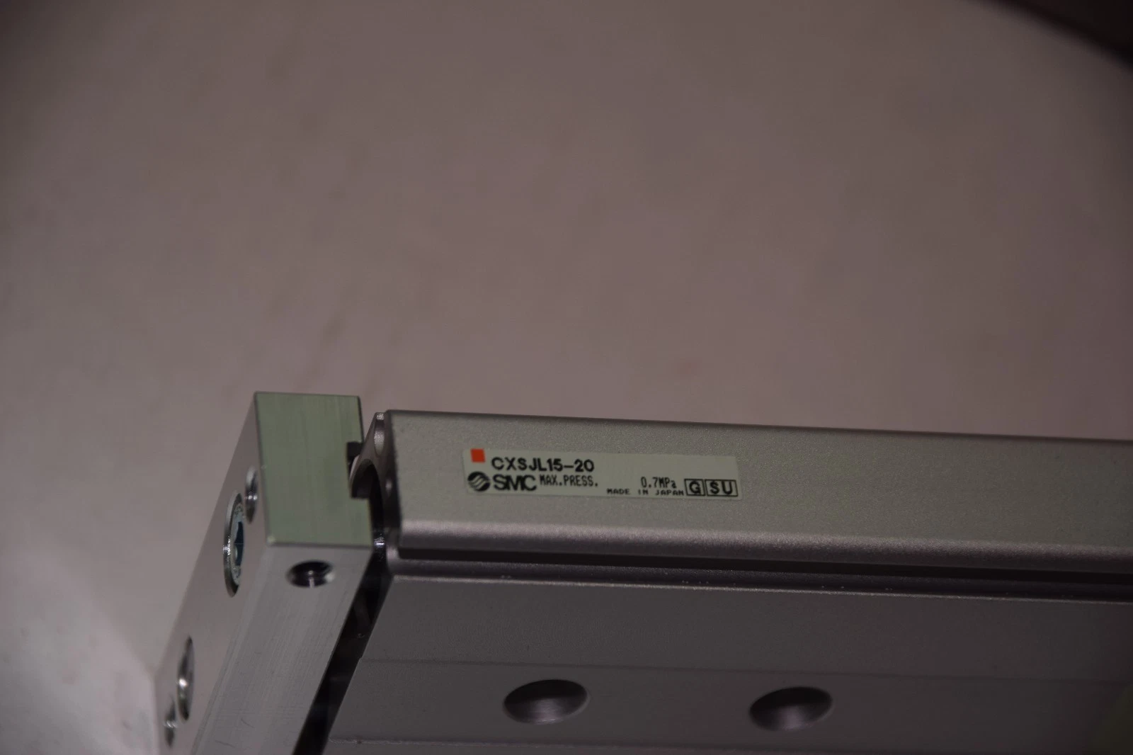 SMC CXSJL15-20 CXSJL1520 0.7MPa PNEUMATIC CYLINDER NEW