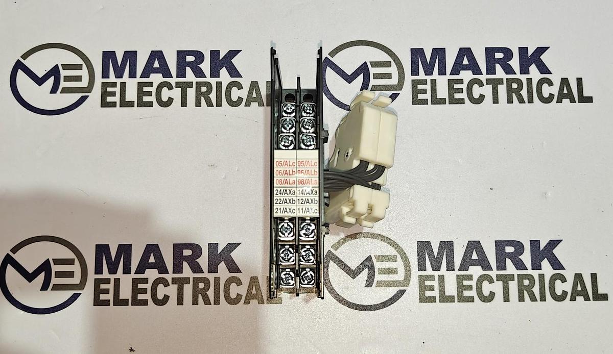 Used MITSUBISHI ELECTRIC FX5-CNV-BUS , FXCNVBUS Programmable Controller