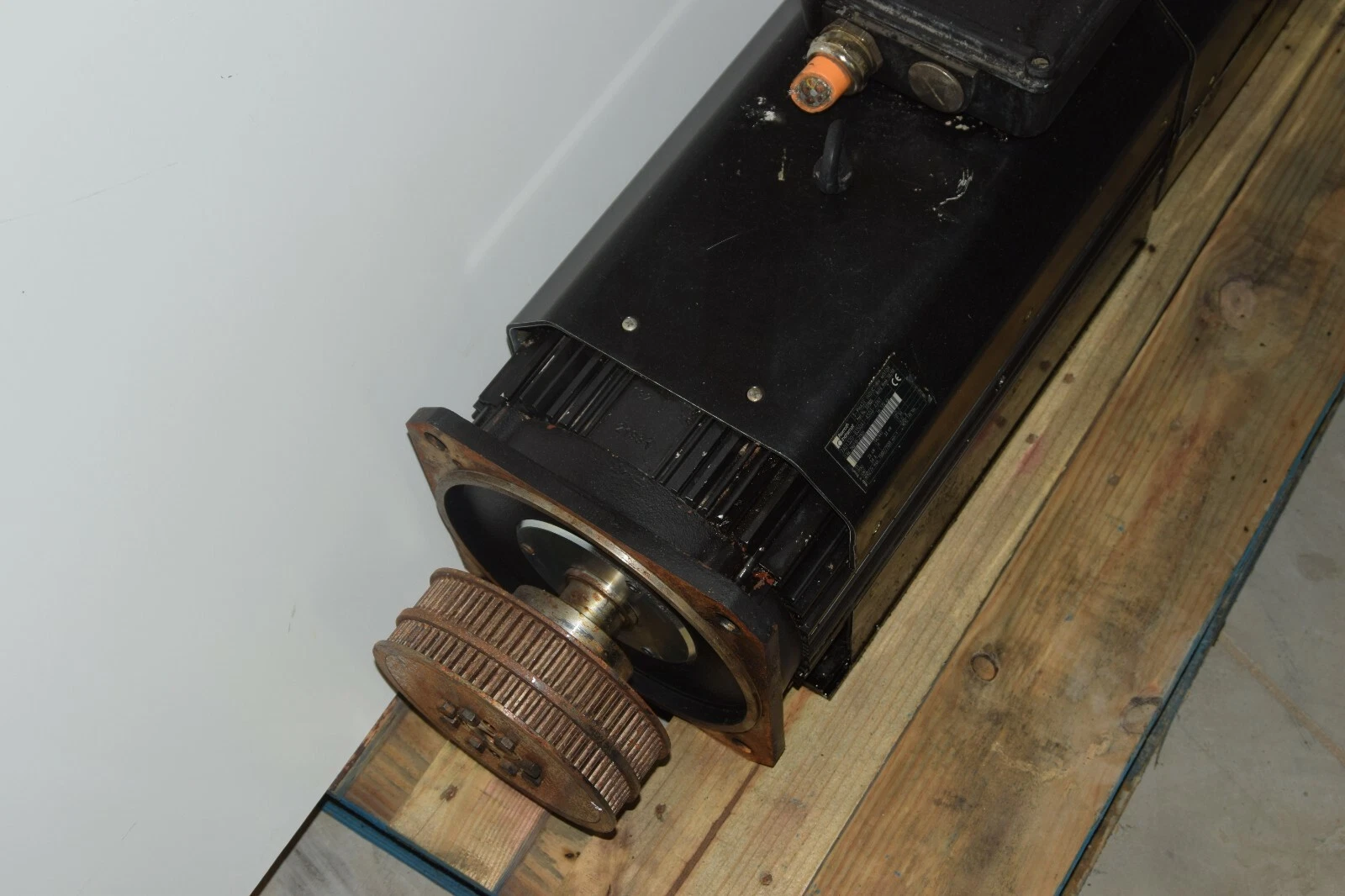 Used REXROTH INDRAMAT 3ph Induction Motor 22kW 2AD132D-B350A1-AS03-A2N1 / 237805