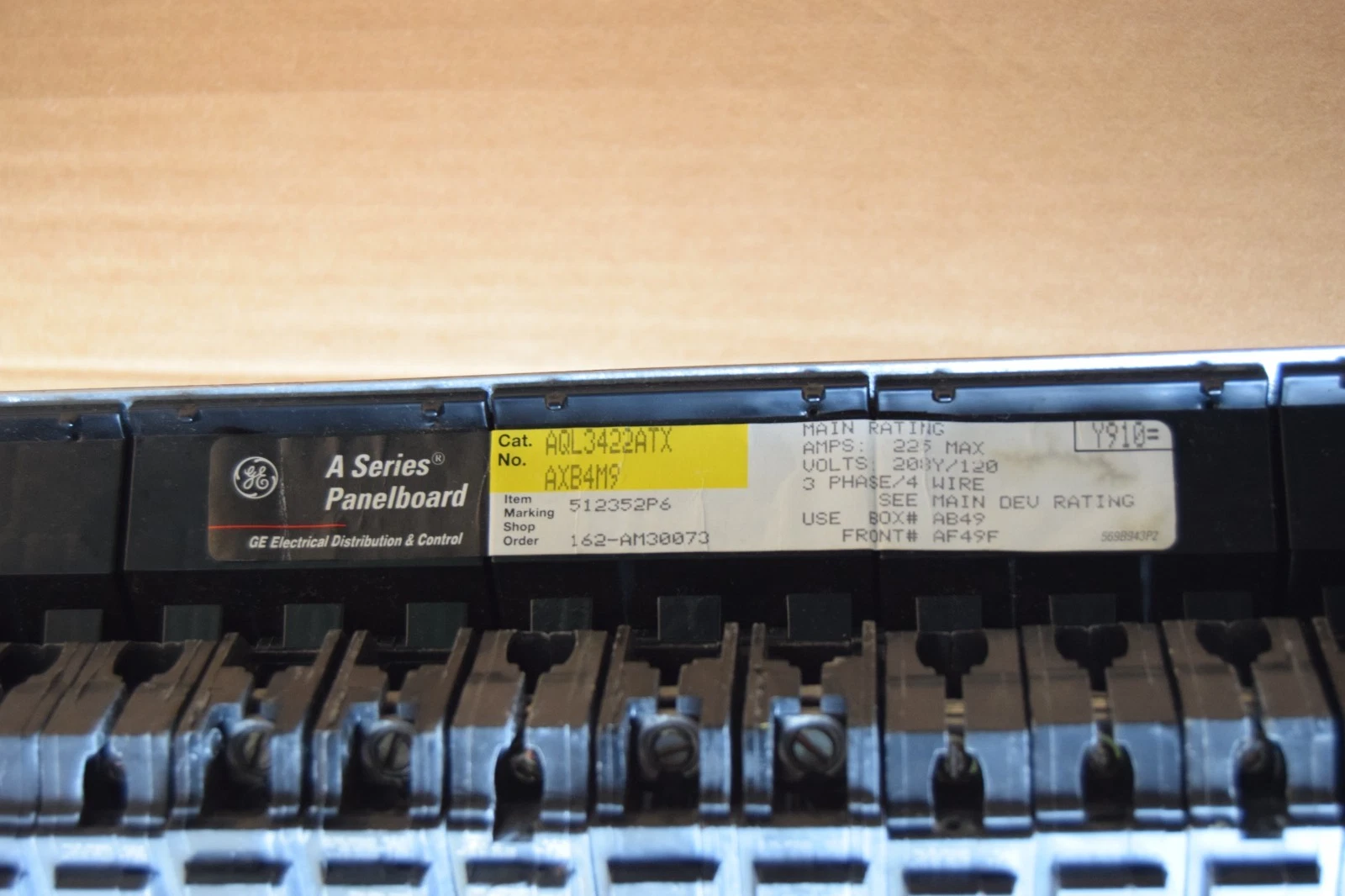 Used General Electric GE A Series 225A Panelboard Interior AQL3422ATX AXB4M9 3ph 4w