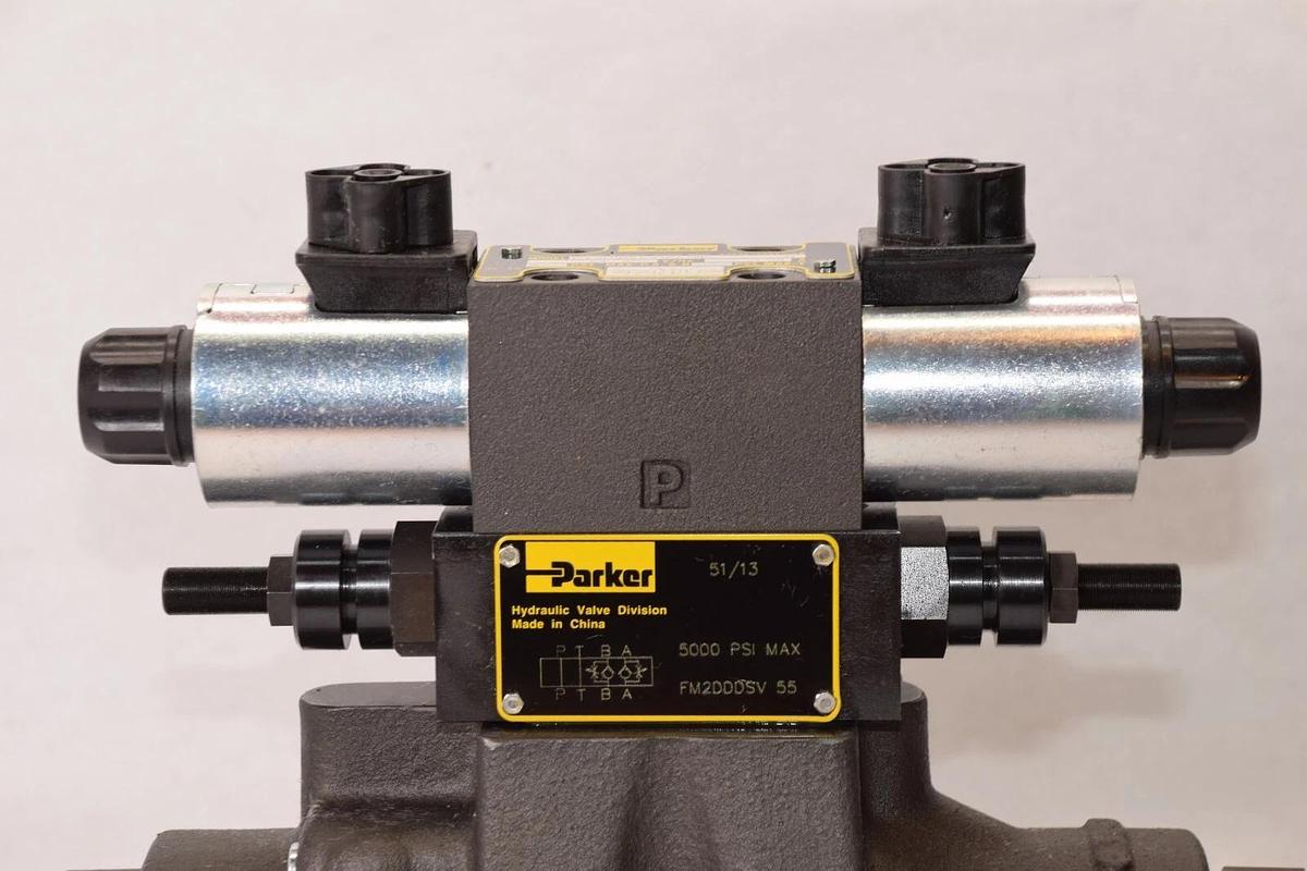 (NEW) PARKER D61VW004C4VJW3A , D1VHW004CVJW , FM2DDSV Directional Control Valve