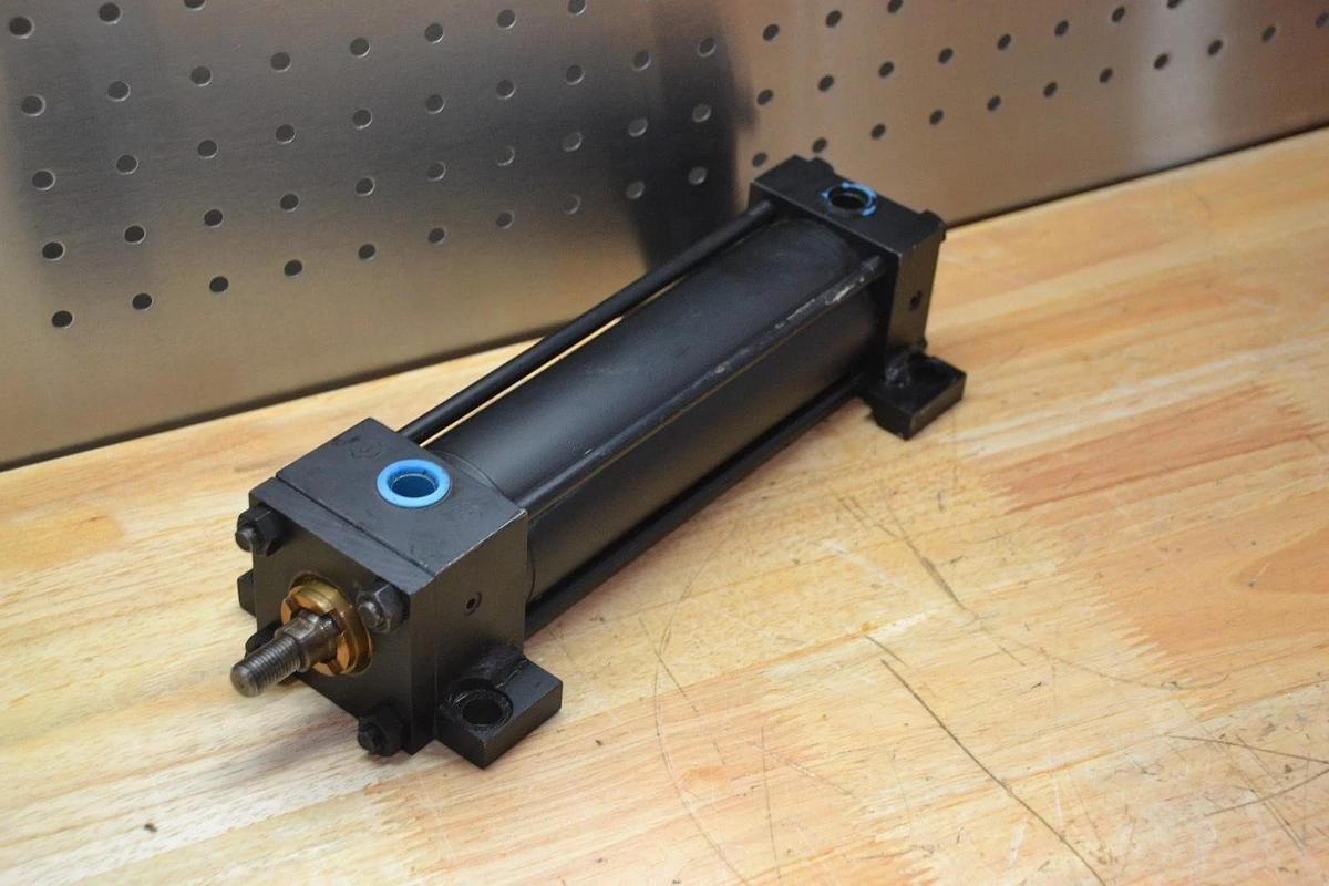 Used PARKER Cylinder CC2AU14C 2" Bore 6" Stroke