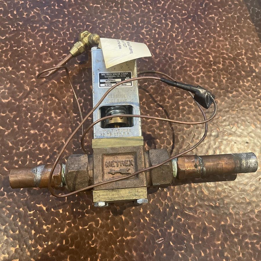 KIP INC. 2X242 24VDC 7 WATTS .086 ORIFICE PNEUMATIC VALVE NEW