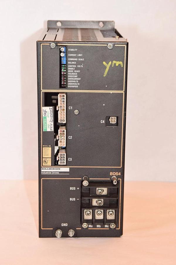 Used KOLLMORGEN  BDS4A-230J-0001/604B3 / BDS4A230J0001604B3  Industrial Servo Drive