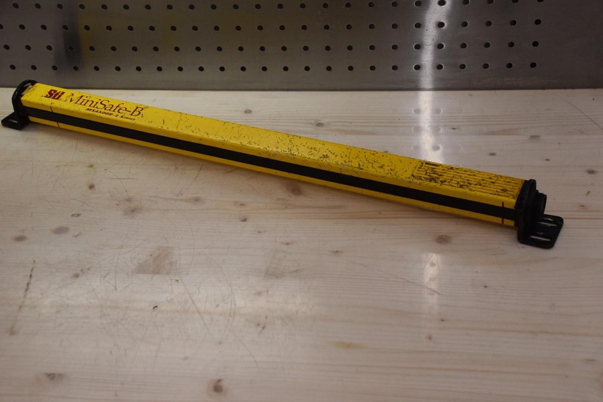 Used STI MS4320B-2 MS4320B2 MINI-SAFE SAFETY LIGHT CURTAIN