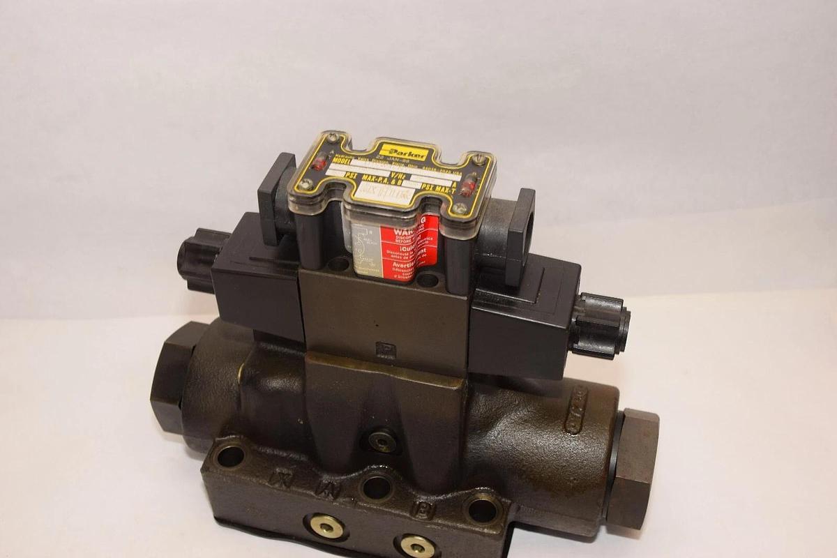 (NEW) PARKER D61VW3C4NYC56 75 With D1VW4CNYC56 75 Directional Control Valve