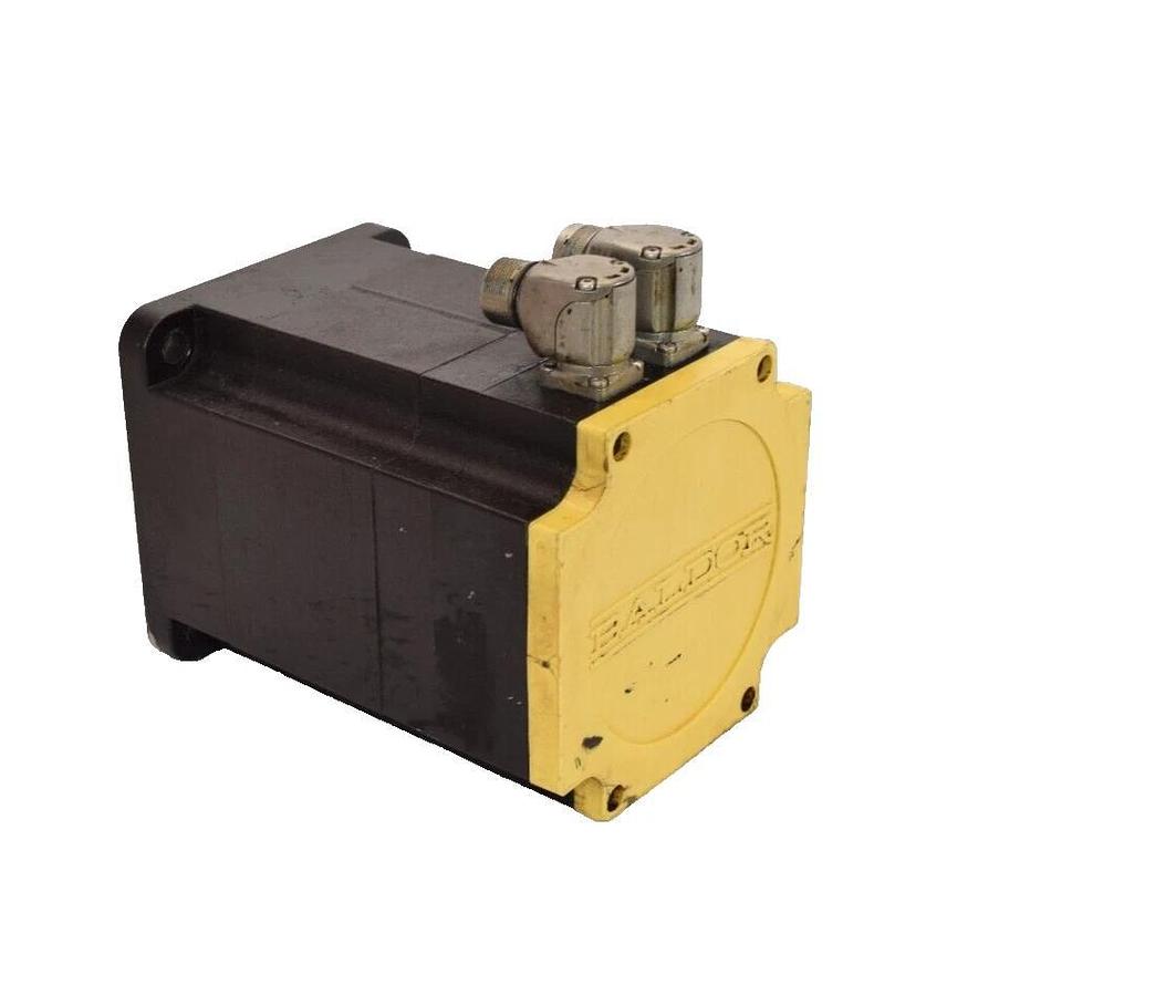 Used Baldor Brushless Servo Motor BSM100C-2150TF S4P232W104 W1001138272 10nm 1.94kw