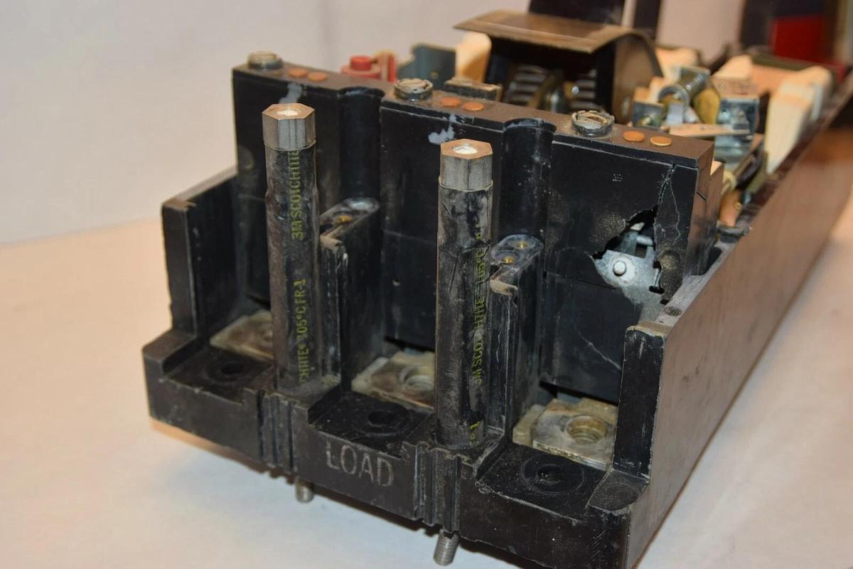 Used General Electric TKMA836T700 700A Breaker