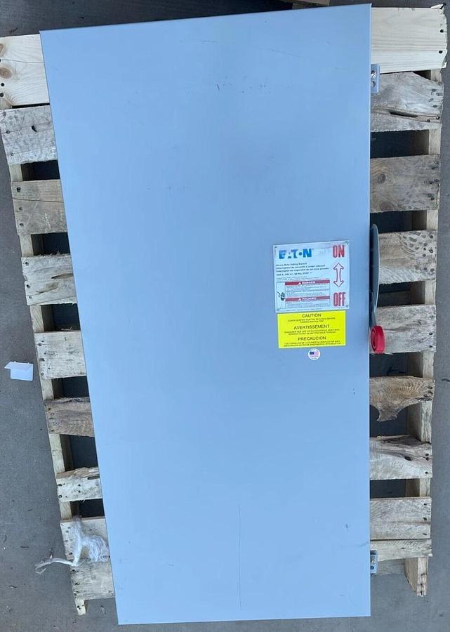 Eaton DH326NGK5 B 600 Amp 600A Heavy Duty Safety Switch 120/240v 4w Type 1 (NEW)
