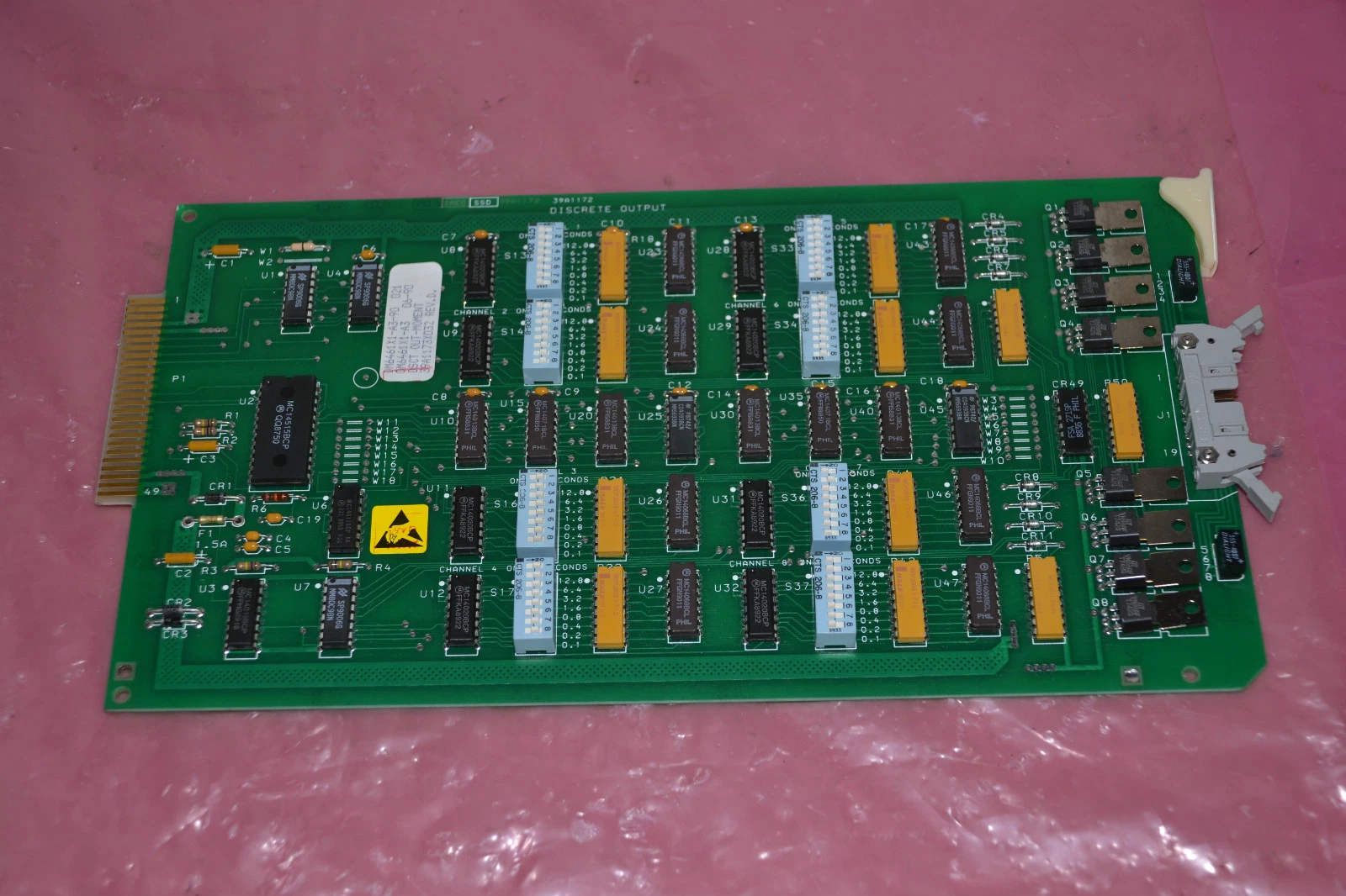 Used FISHER ROSEMOUNT DISCRETE OUTPUT DM6461X1-A3-90 DM6461X1 A3 90 DM6461X1-A3