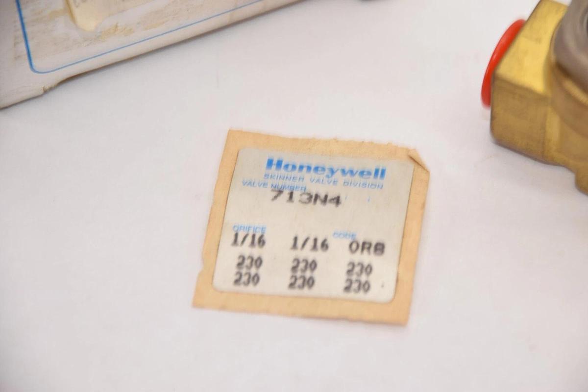 (NEW) HONEYWELL / SKINNER 713N4 1/16" Orifice Valve