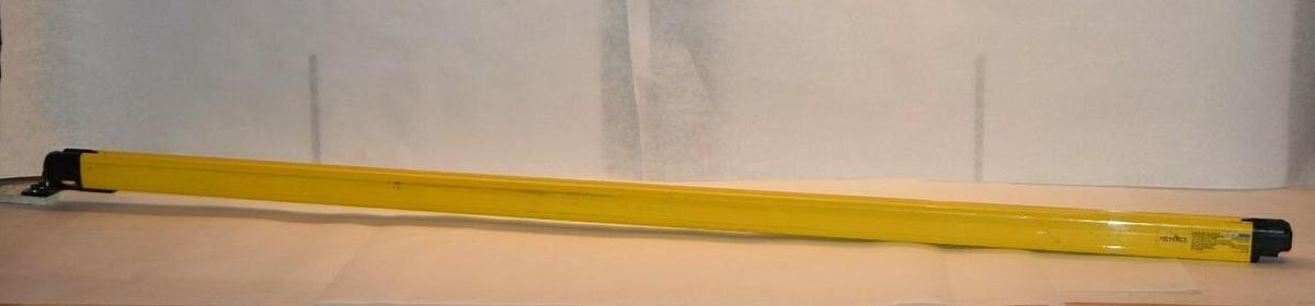 Used Keyence Light Curtain Receiver  GL-R64H-R  1260mm  GL-R64H R