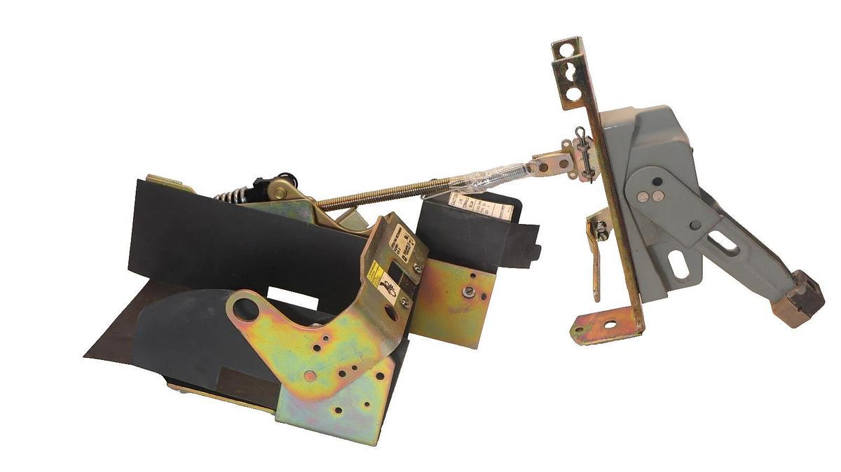 Used SQUARE D 9422RN1 Remote enclosure Disconnect Switch handle for FAL34000 Breaker