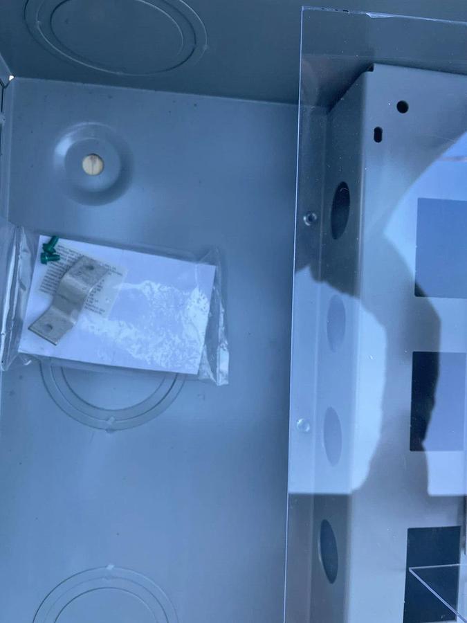 Eaton DH326NGK5 B 600 Amp 600A Heavy Duty Safety Switch 120/240v 4w Type 1 (NEW)