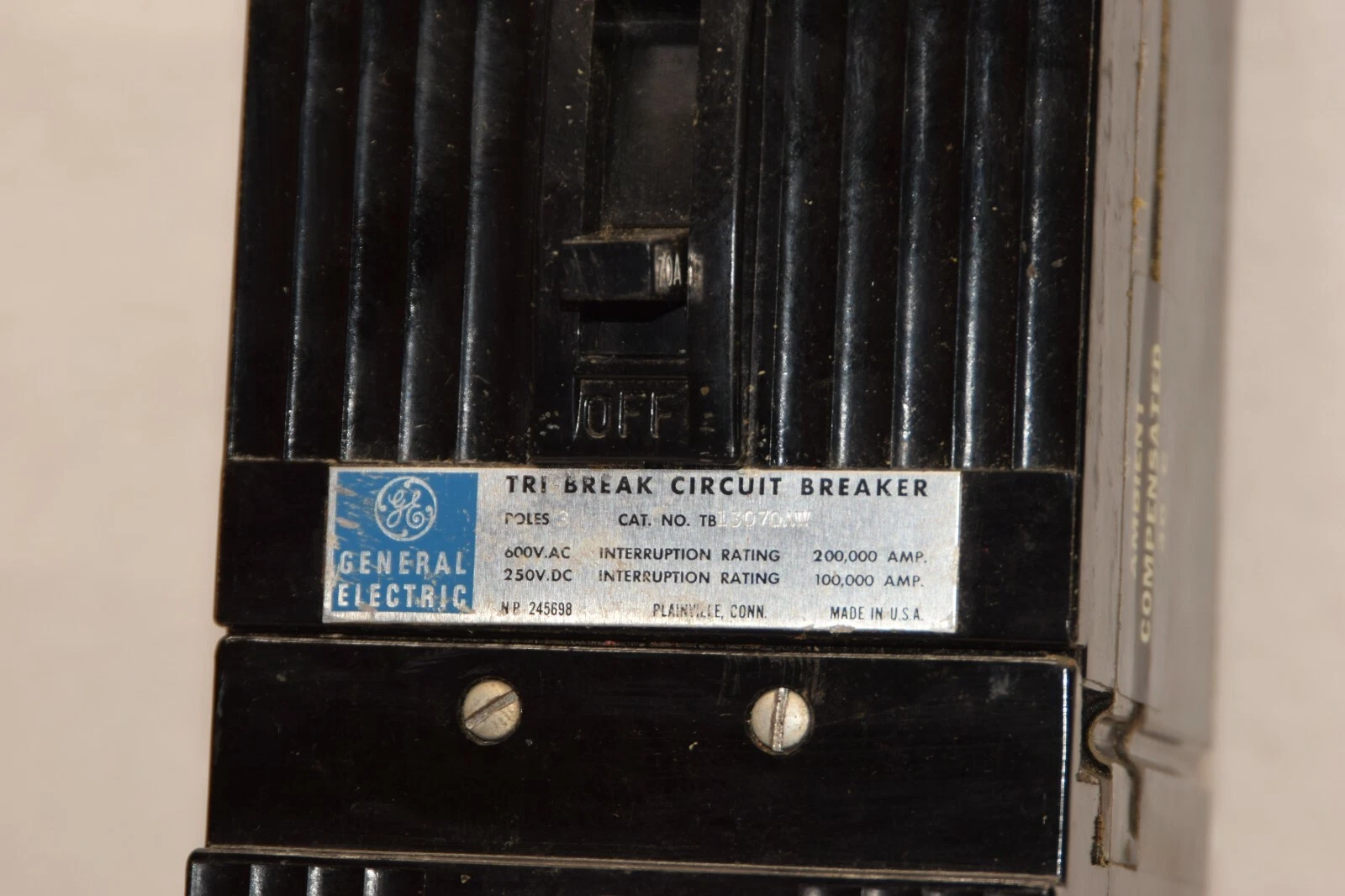 Used GE GENERAL ELECTRIC TB13070AW 70A 70 Amp 70A 600Vac 3P Circuit Breaker
