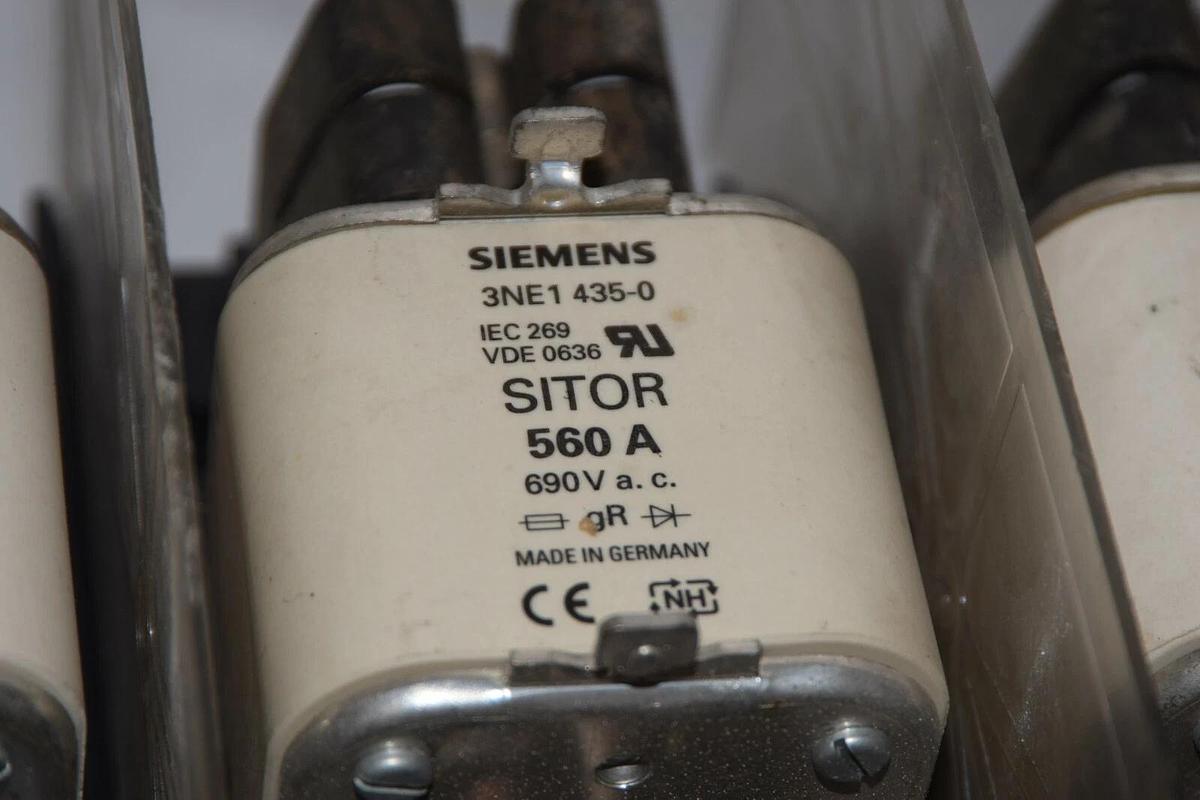 Used SIEMENS 630 Amp Switch Fusible Disconnect with fuse 3KL6130-1AB0  3KL61 30 1AB0
