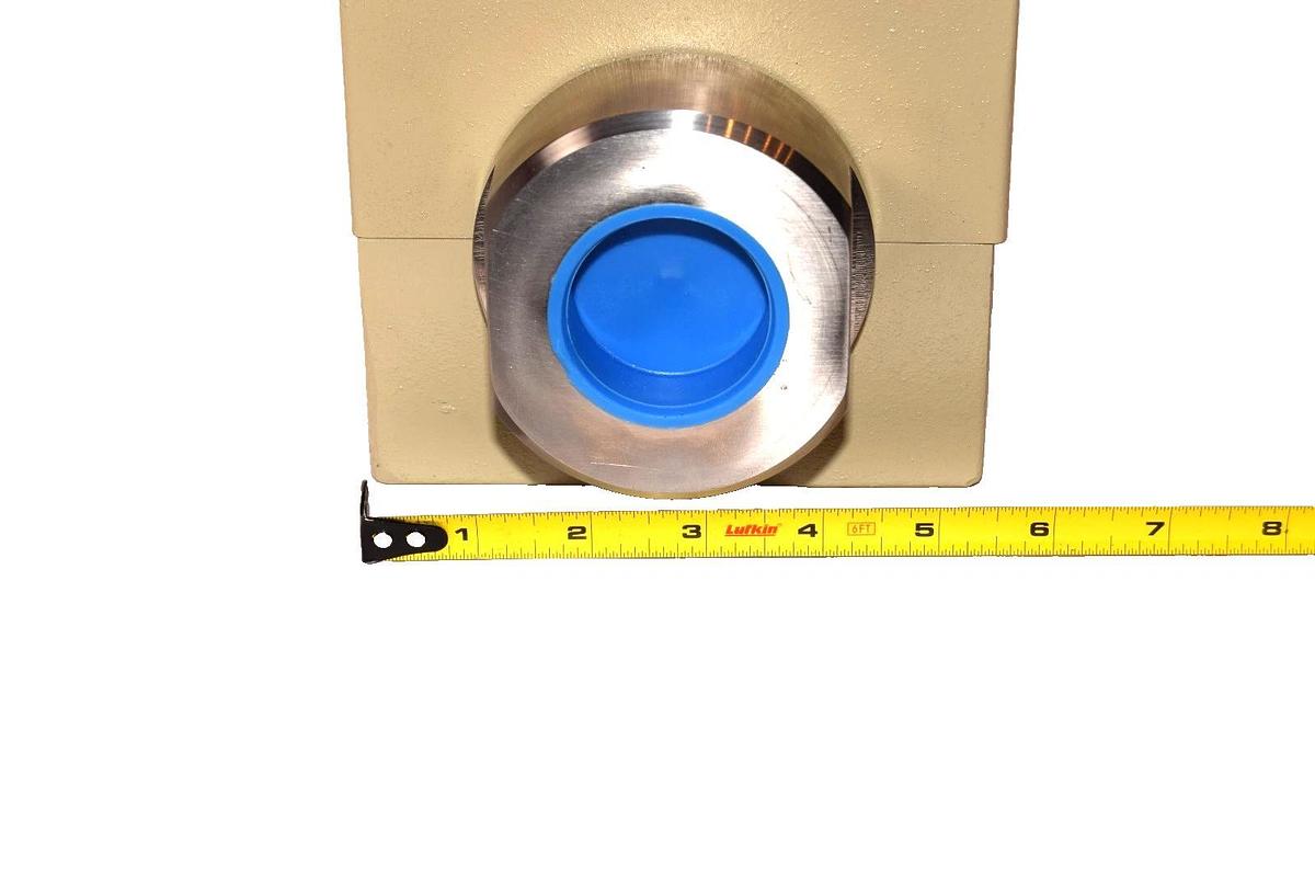 Brooks Instrument Division / Emerson 1024CNA1J91AA Mass Flow Meter (New)