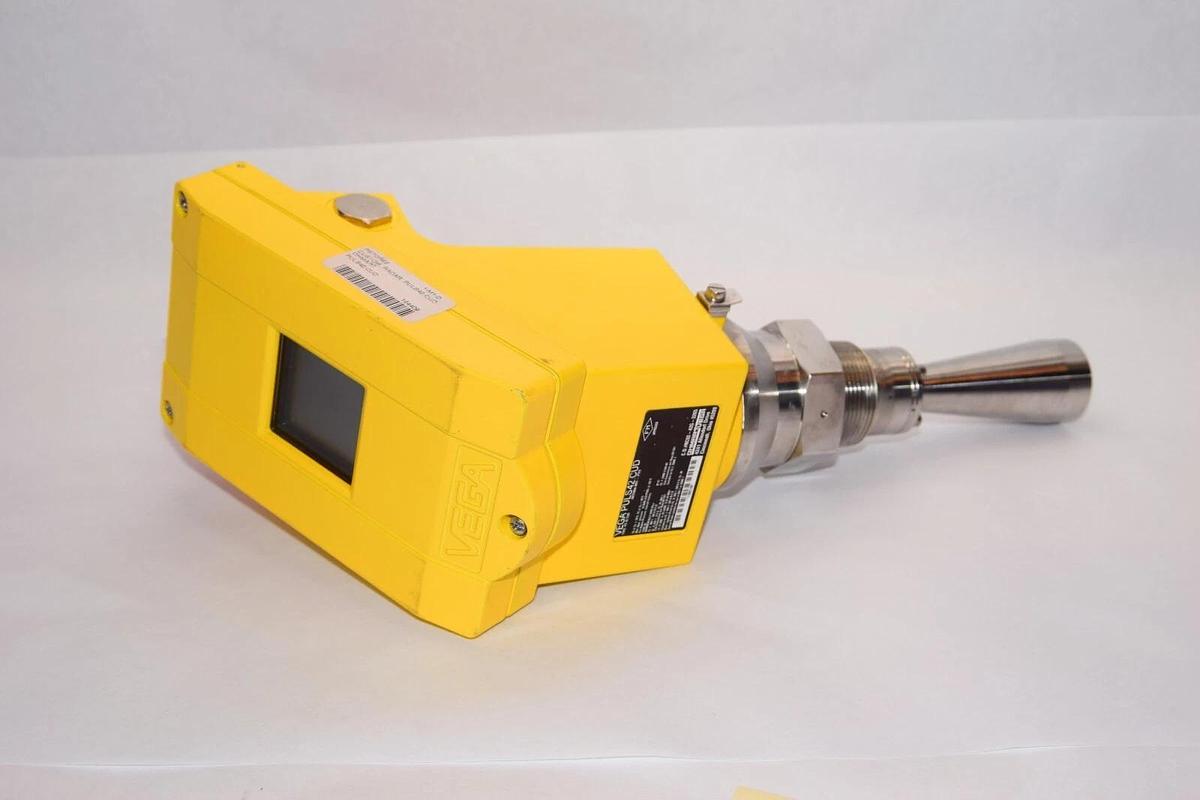 VEGA Radar Level Sensor PULS42.CUD PS42.CUD PULS42-CUD PS 42.CUD (Refurb)