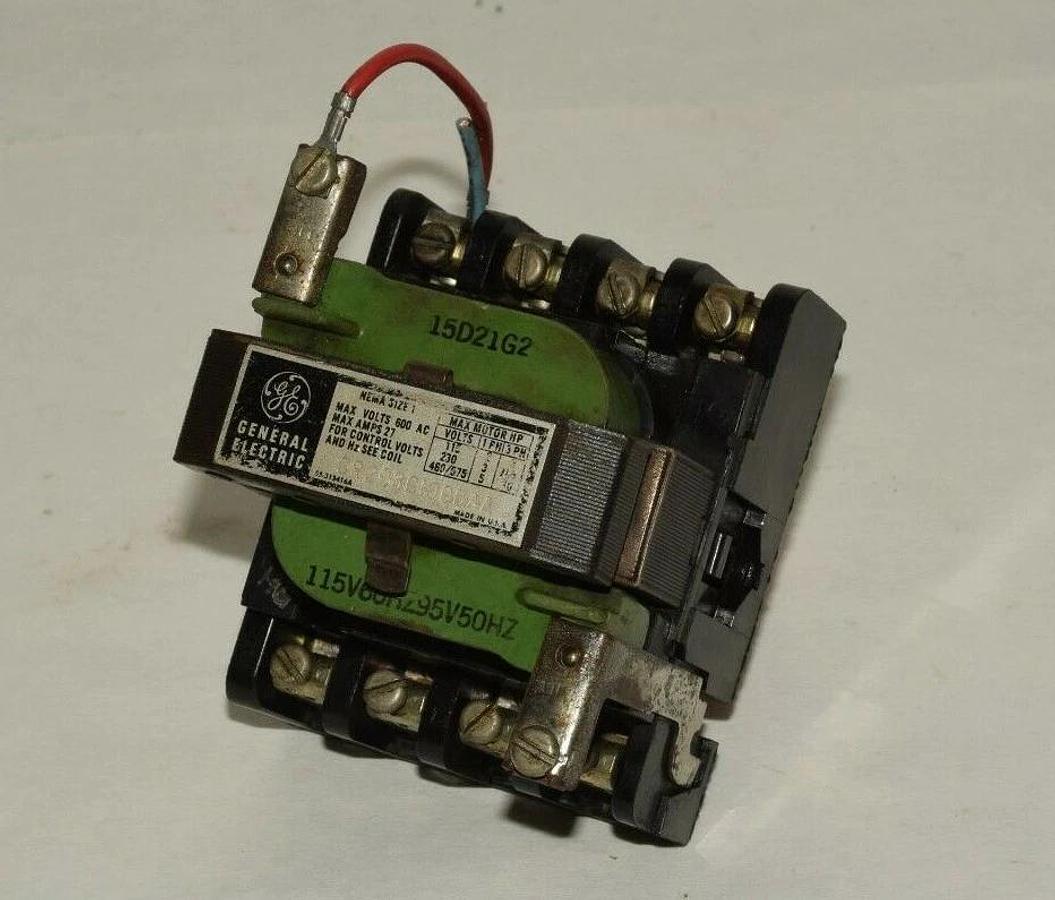 Used GENERAL ELECTRIC CR208C100DAA Size 1 115V 600Vac 27A Starter