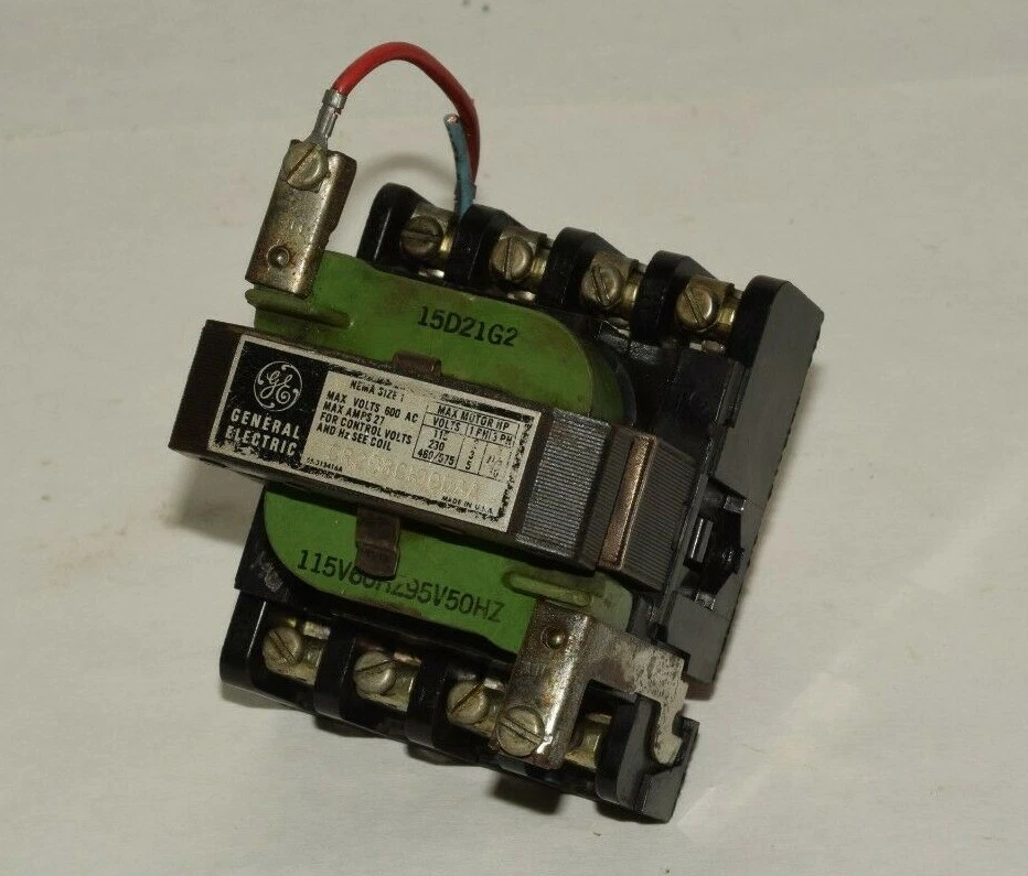 Used GENERAL ELECTRIC CR208C100DAA Size 1 115V 600Vac 27A Starter