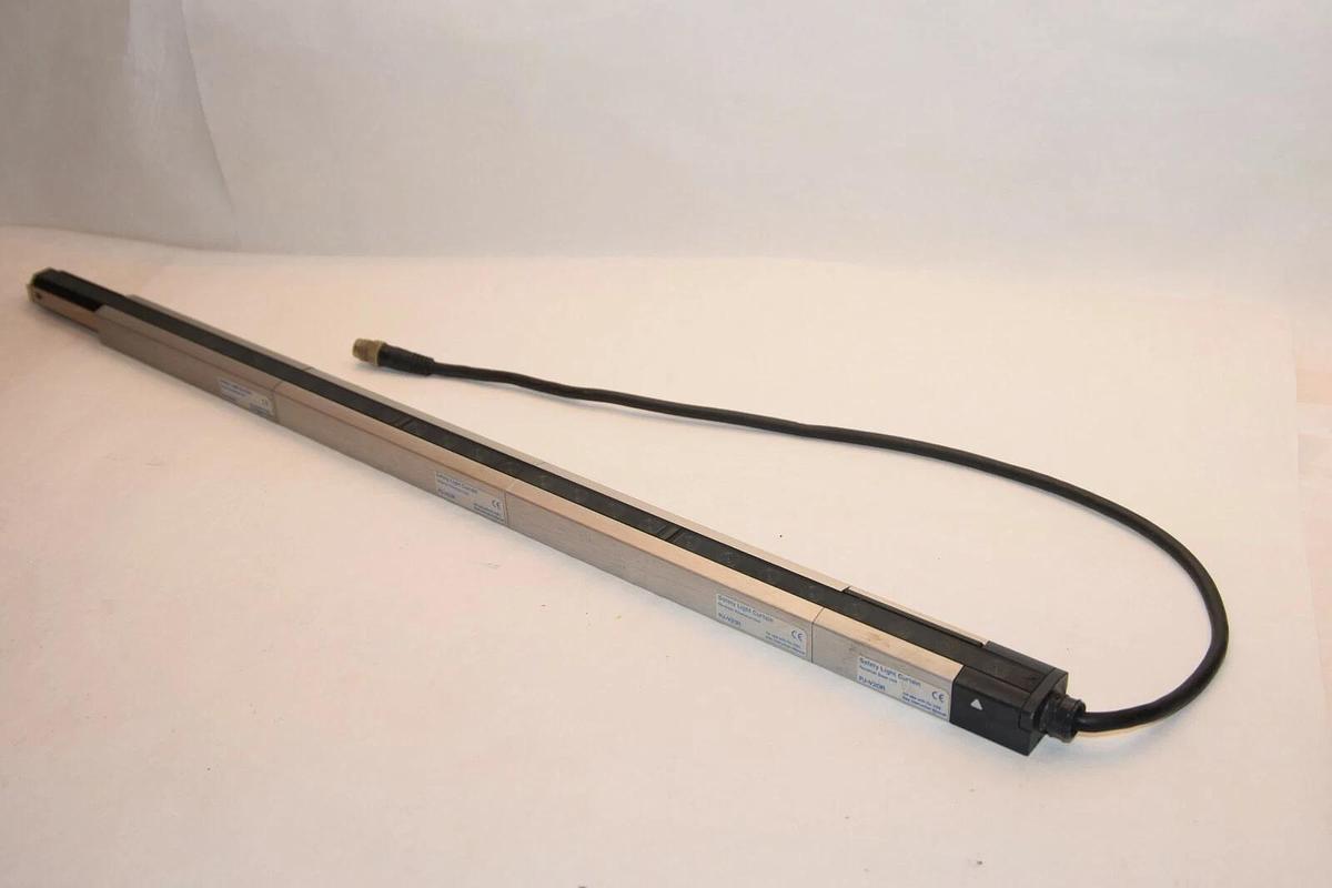 Used KEYENCE PJ-V20R With PJ-V21R Safety Light Curtain Receiver