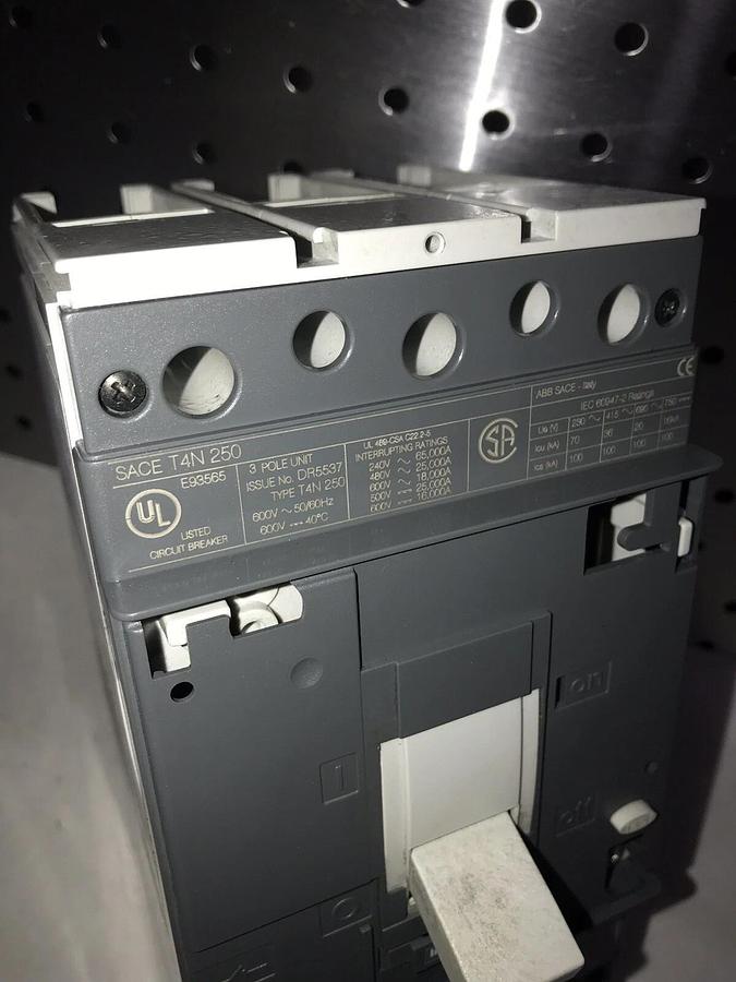 Used ABB SACE T4N 250 250A 3 POLE 600V 50/60Hz CIRCUIT BREAKER SACE T4N250