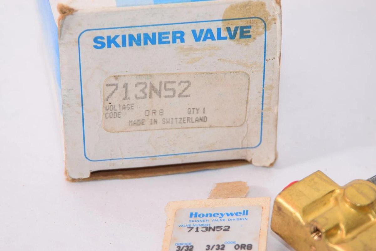 (NEW) HONEYWELL / SKINNER 713N52 3/32 Orifice