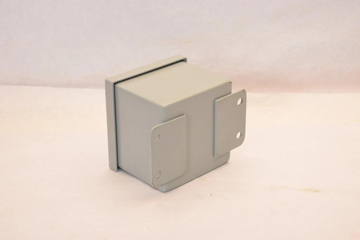 (NEW) THE AUSTIN CO. 746C Type 4 & 13 Junction And Bull Box 3.5" x 3.5" x 3"