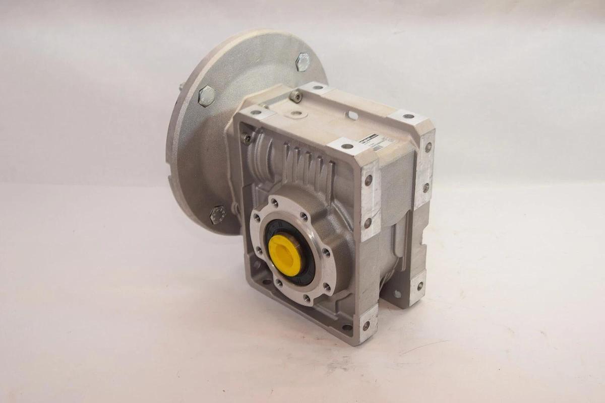 (NEW) BONFIGLIOLI W 63 U 19 P90 B5 V6 W63U19P90B5V6 Worm Gear Reducer